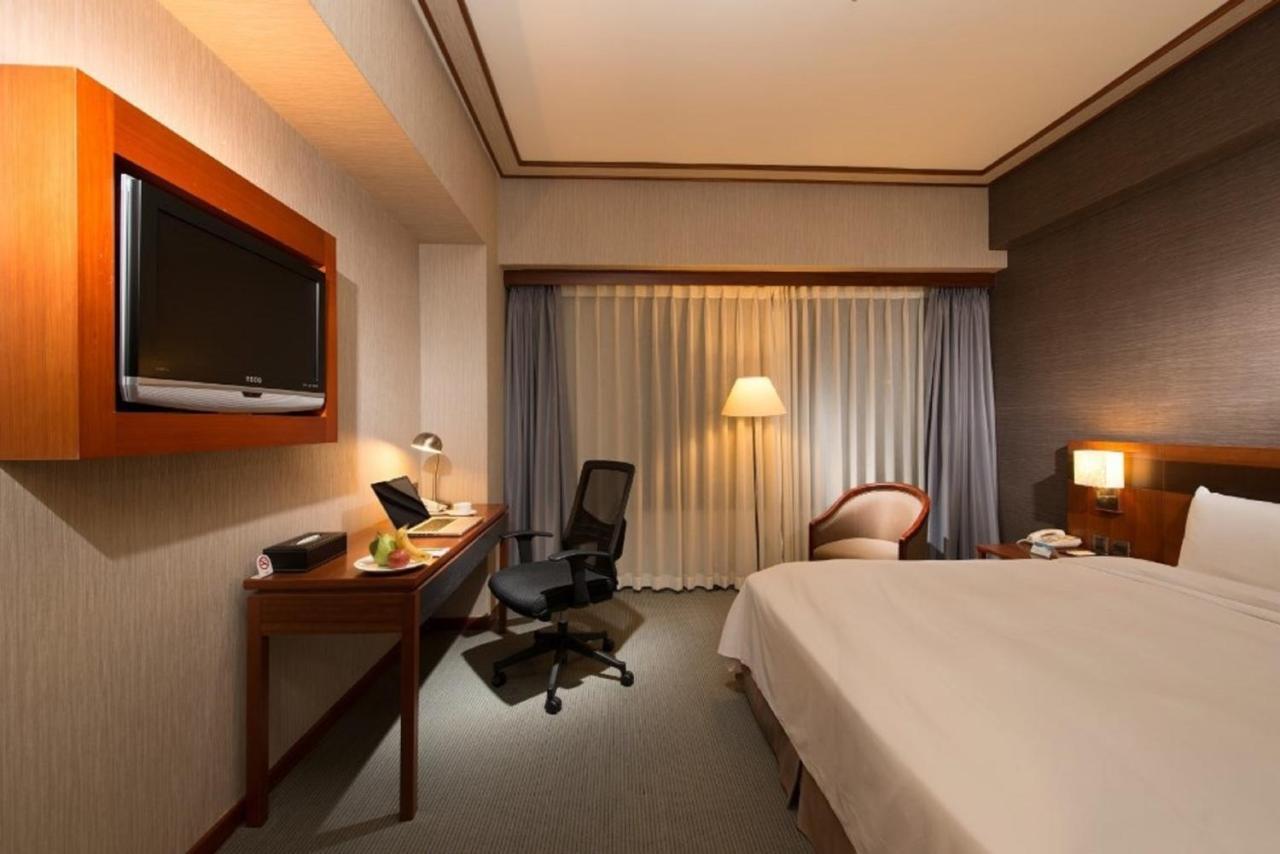 Guide Hotel Hsinchu Zhongyang Exterior photo