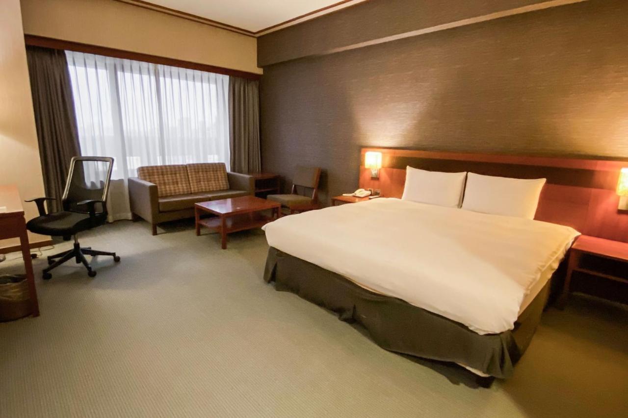 Guide Hotel Hsinchu Zhongyang Exterior photo