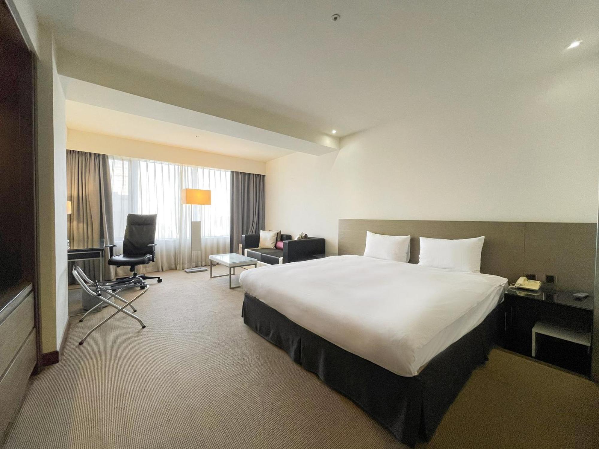 Guide Hotel Hsinchu Zhongyang Exterior photo